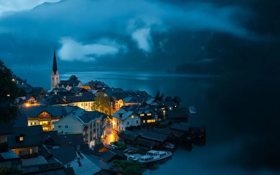 The Blue Hour Loved by City, Architecture & Portrait Photographers: How to Shoot It