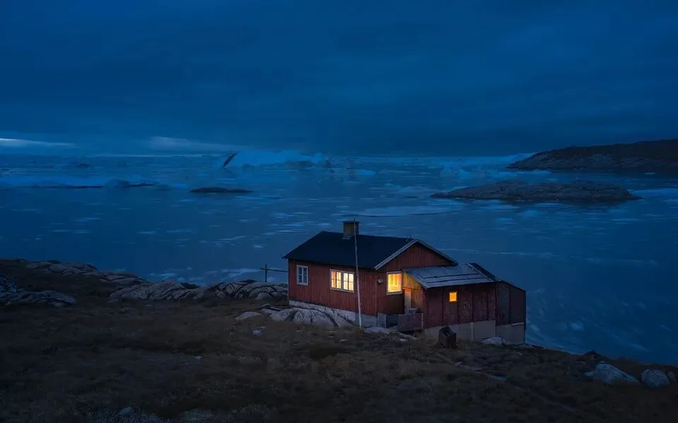 The Blue Hour Loved by City, Architecture & Portrait Photographers: How to Shoot It