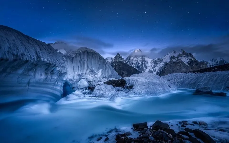 The Blue Hour Loved by City, Architecture & Portrait Photographers: How to Shoot It