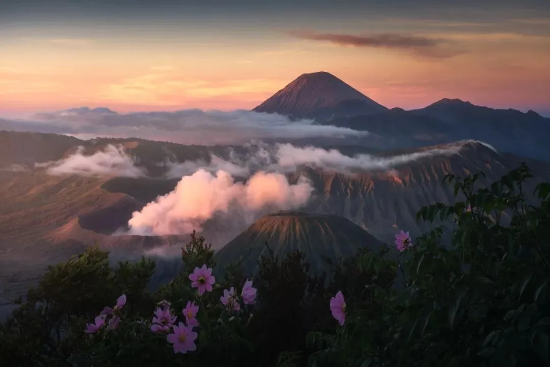Color Grading Talk: Three Key Colors That Build Photographic Mood