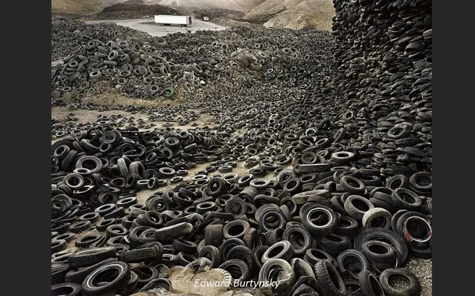 Repetition and Echo: A Key Composition Concept from 10,000 Photos