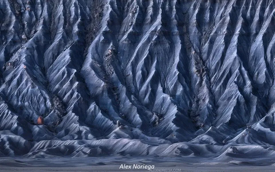 Repetition and Echo: A Key Composition Concept from 10,000 Photos