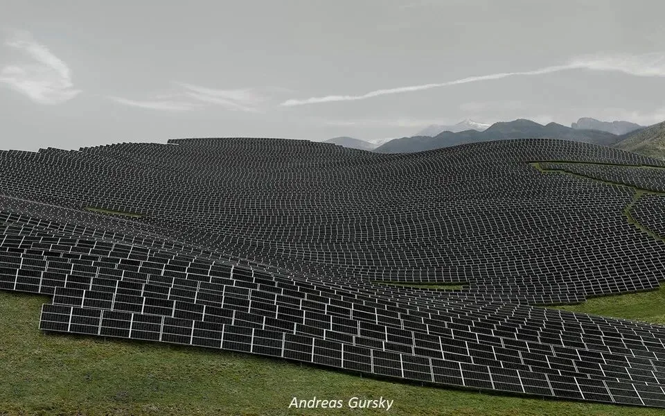 Repetition and Echo: A Key Composition Concept from 10,000 Photos