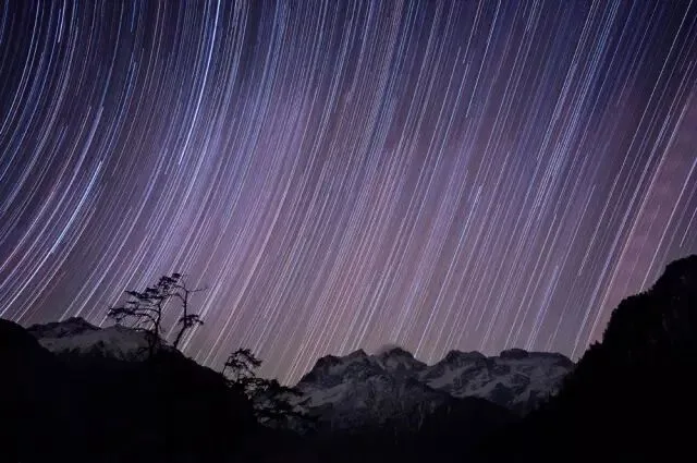 遍览14座8000米雪山，只需徒步这5条世界级路线