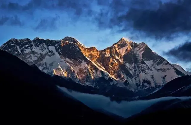 遍览14座8000米雪山，只需徒步这5条世界级路线