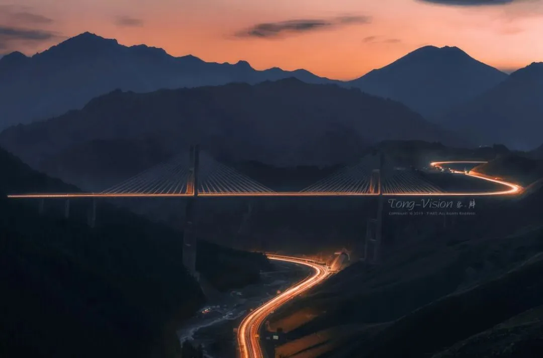 这些壮丽的路与桥，是前浪留给后浪们最美的礼物