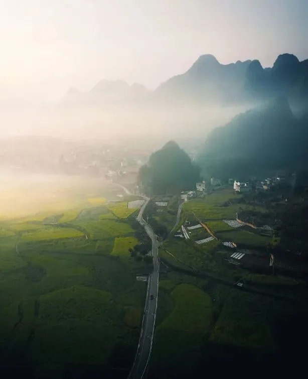 这些壮丽的路与桥，是前浪留给后浪们最美的礼物