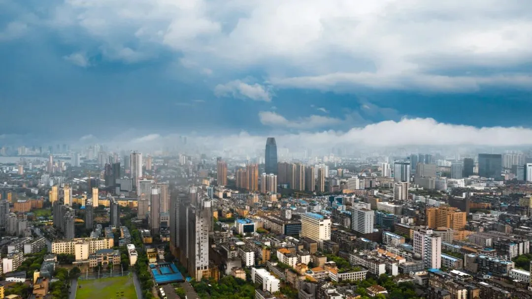 太绝了！这位00后摄影师竟然填补了我国摄影的一项空白！