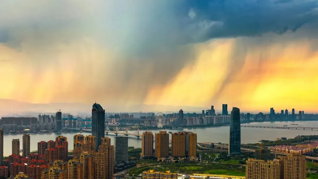 太绝了！这位00后摄影师竟然填补了我国摄影的一项空白！
