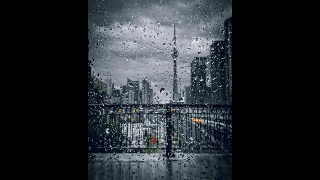 雨天为什么是城市摄影师的最爱？下雨天这样拍真的很绝！