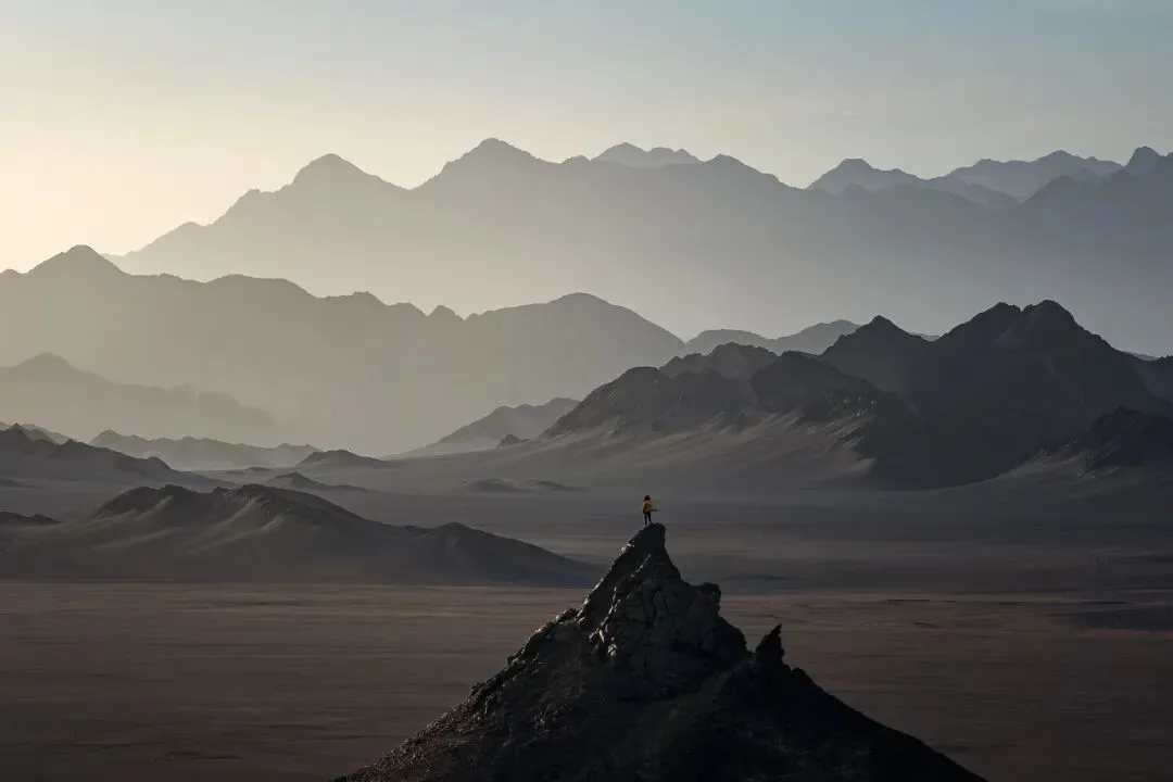 Northwest China Through a Telephoto: Sony 70-200mm F4 G II Field Test