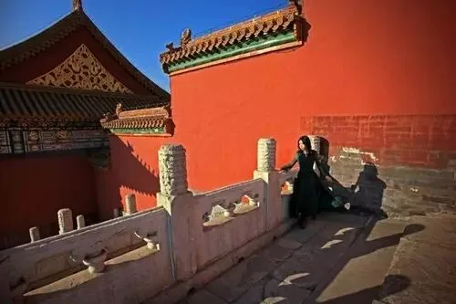 如何在人多的地方拍好旅行照？