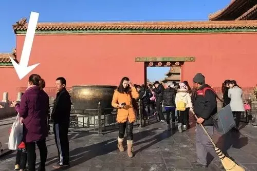 如何在人多的地方拍好旅行照？
