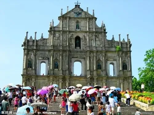 如何在人多的地方拍好旅行照？