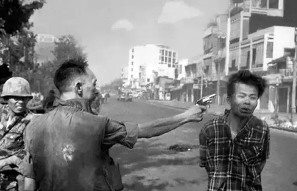 摄影历史里的中外战争，战地摄影师冒死记录下的那些故事！